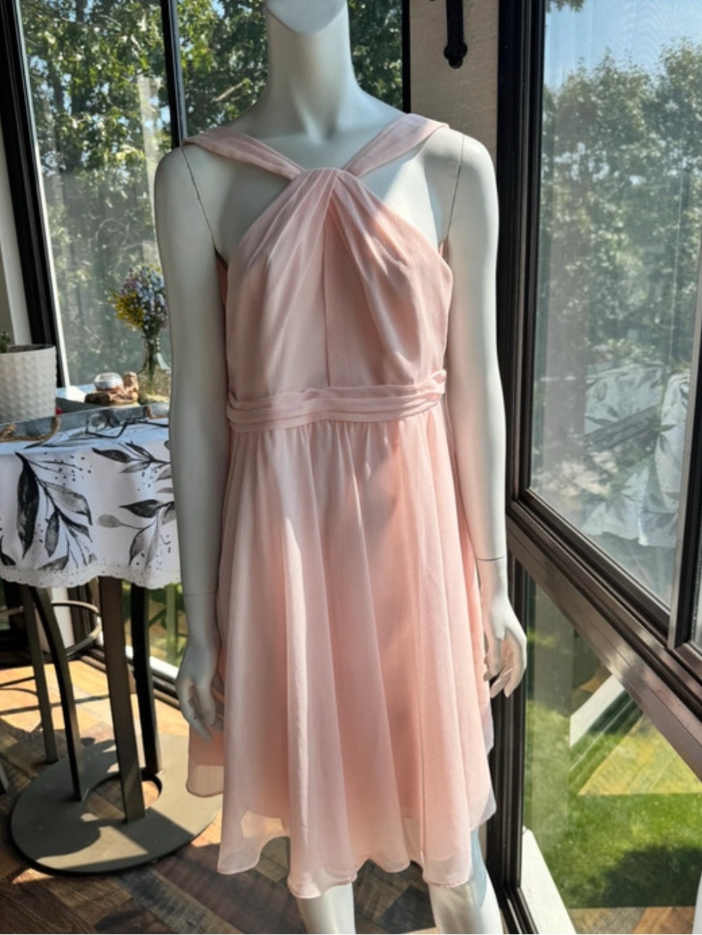 David’s Bridal Women’s Sleeveless Chiffon Halter Dress in petal pink Size 12